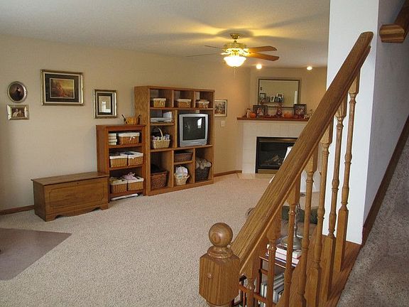 3rd image of 3809 Stockbridge Ln