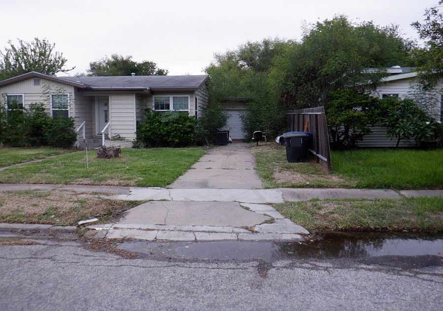 2nd image of 754 Pennington Dr