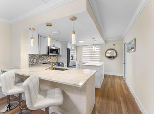 1019 Guildford B, Boca Raton, FL 33434