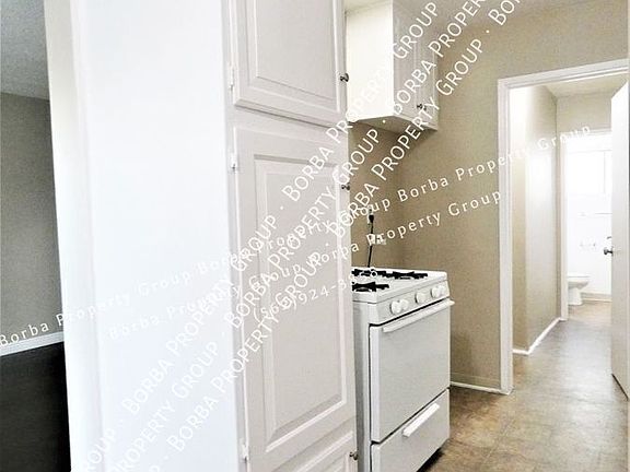 4th image of 570 E 64th St #15