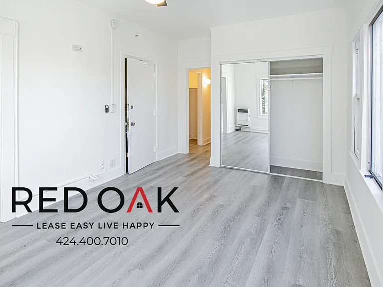 816- 822 S Park View St — Photo 6