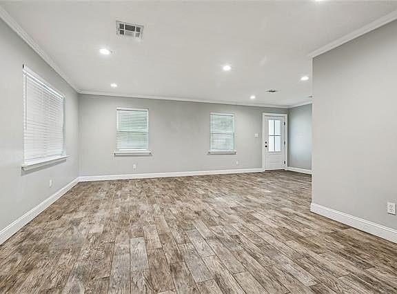 3rd image of 1621 Hall Ave