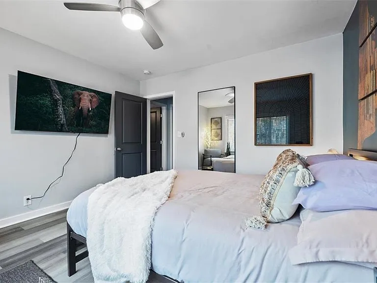 2659 Glenvalley Dr #B — Photo 16