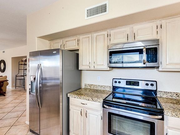 3rd image of 501 W Mountain Vista Dr