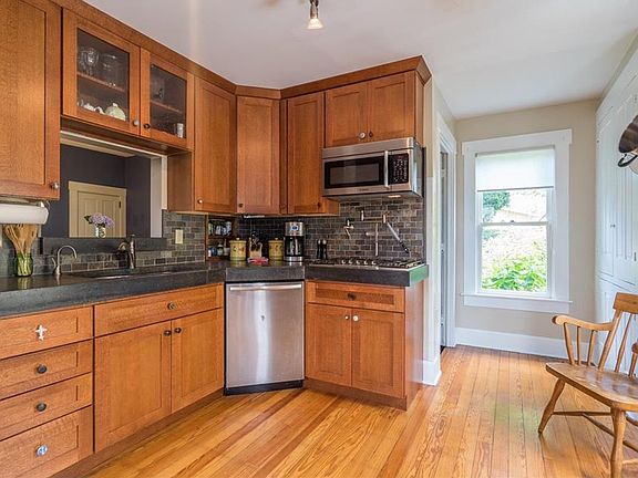 2nd image of 126 S 1st St