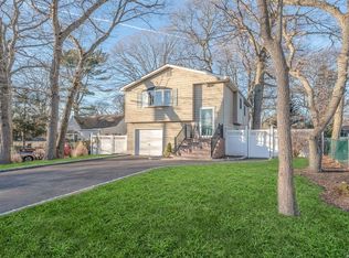 245 Pawnee St, Ronkonkoma, NY 11779