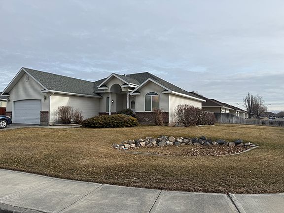 2nd image of 3485 Spring Creek Dr