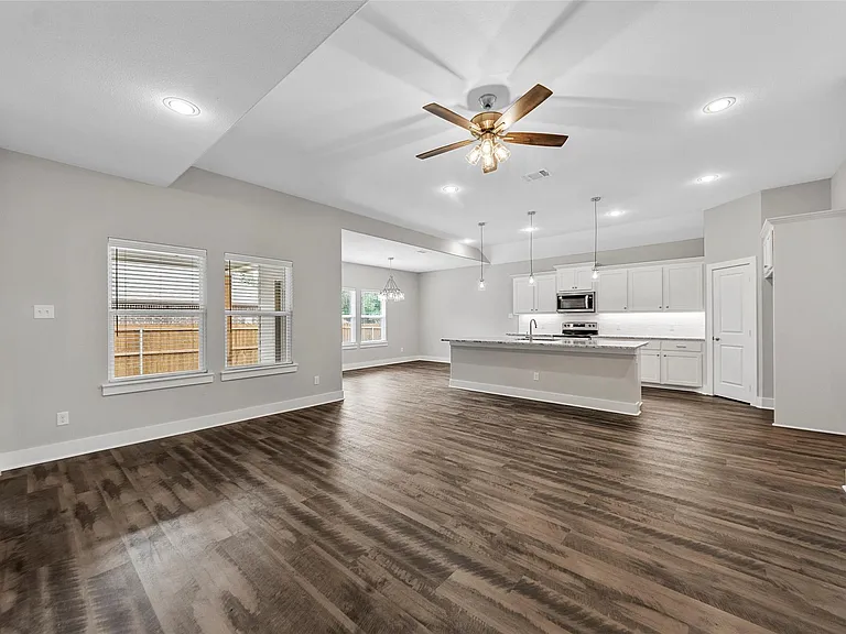 505 Ellis Place Dr — Photo 5