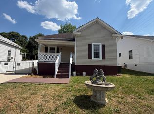 1125 Textile Pl, High Point, NC 27260