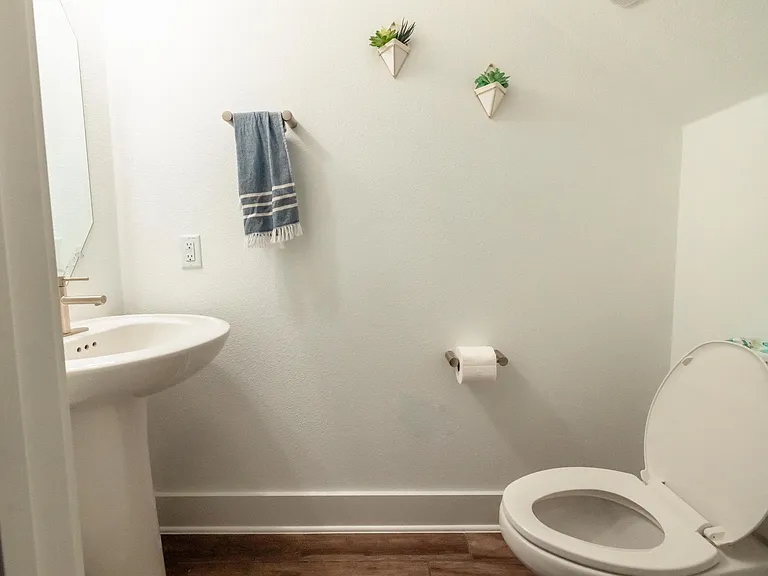 2501 Simond Ave #D — Photo 26
