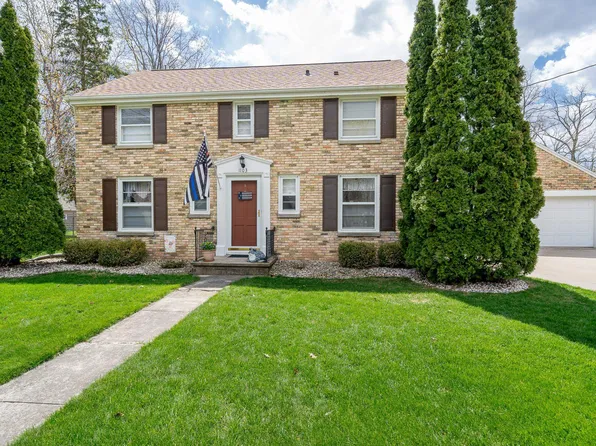 1103 Hewitt St, Neenah, WI 54956