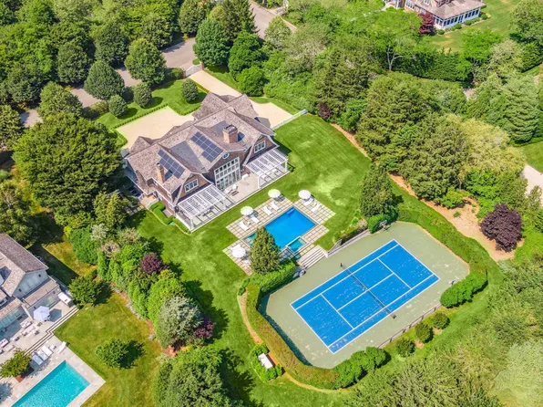 82 Pheasant Close N, Southampton, NY 11968