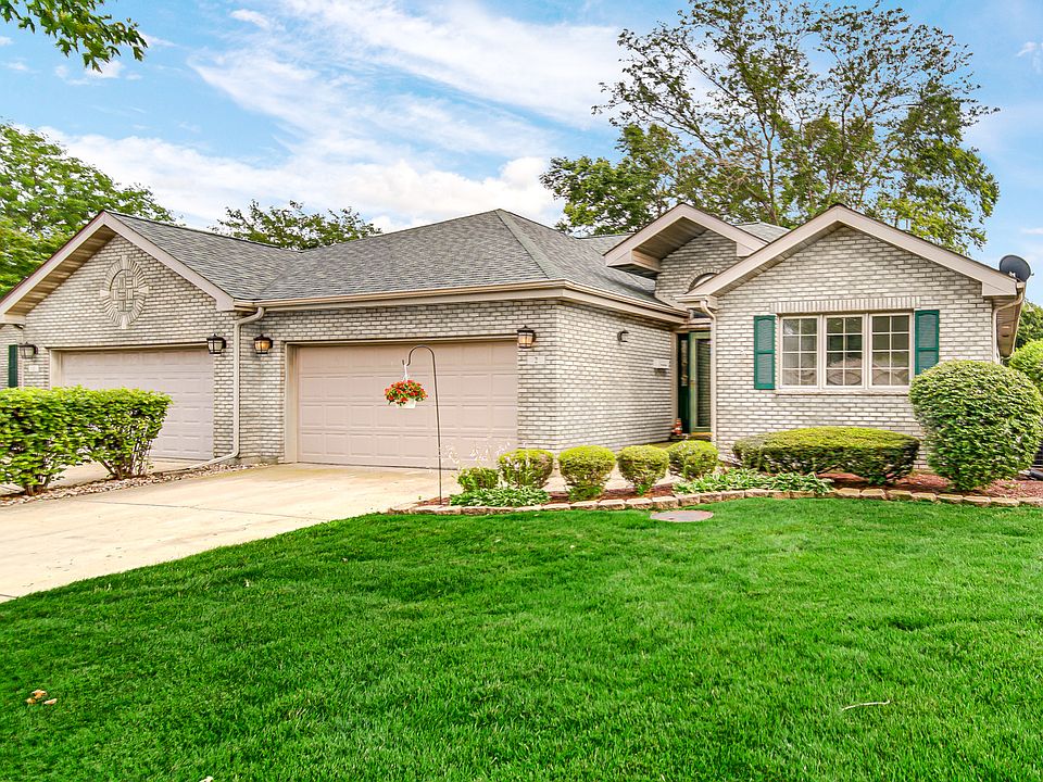 2 Hilgert Ct, Grant Park, IL 60940 Zillow