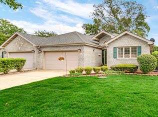 2 Hilgert Ct, Grant Park, IL 60940