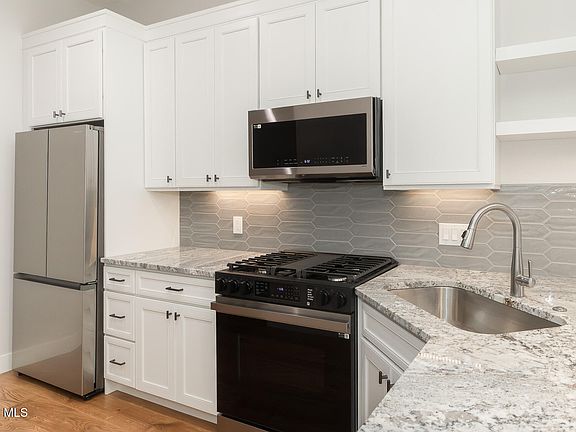 3rd image of 505 GRAND Avenue #203