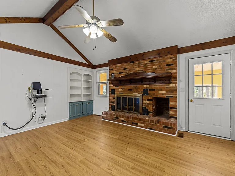 828 Jo Anne Cir — Photo 12