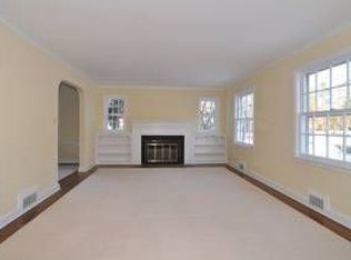 154 Colonial Rd, Summit, NJ 07901