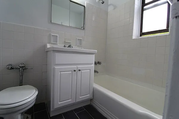 Rented by Bruma Realty LLC | media 6