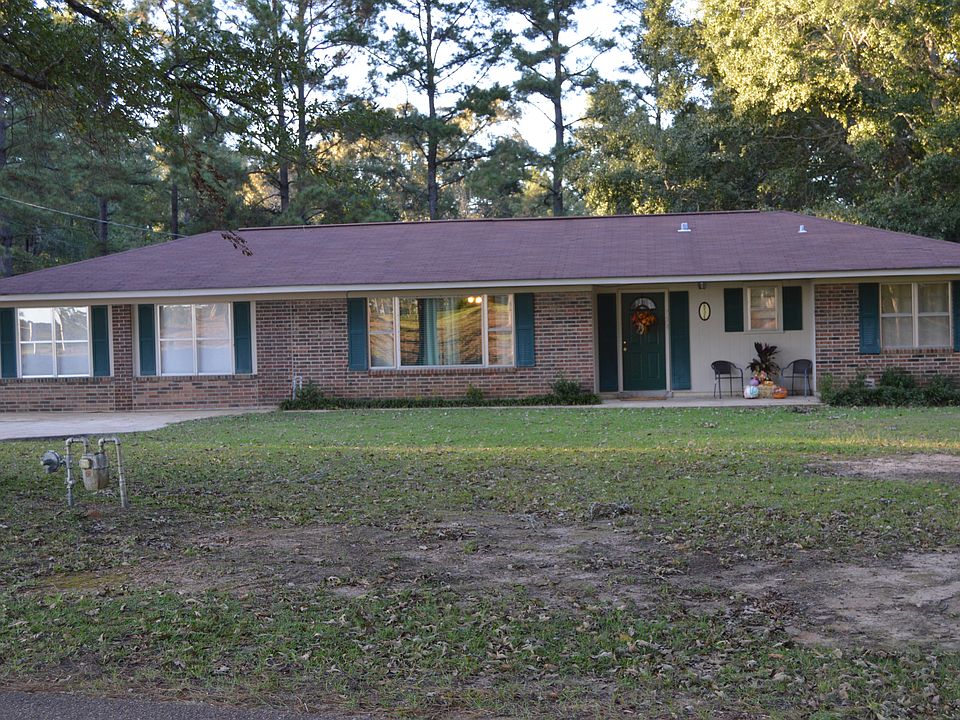 Inviting front porch 