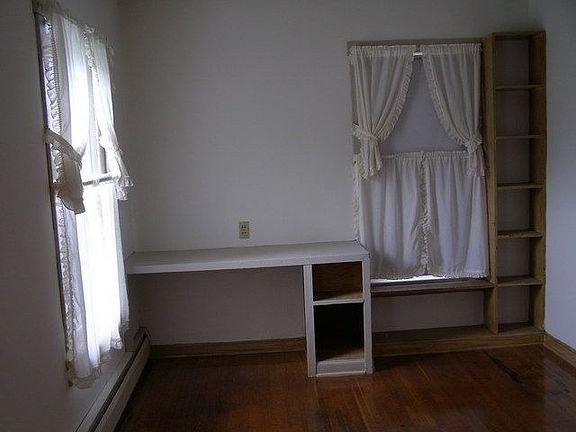 5th image of 801 E 2nd Ave