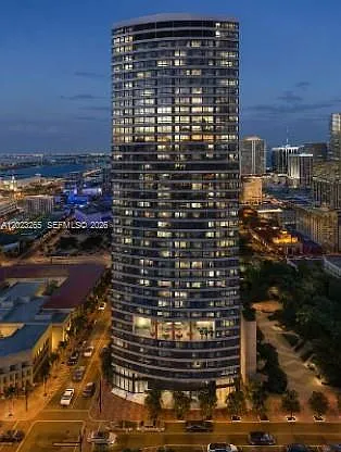 225 N Miami Ave #2008 — Photo 18