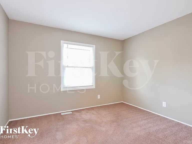 2064 Aristocrat Dr — Photo 11