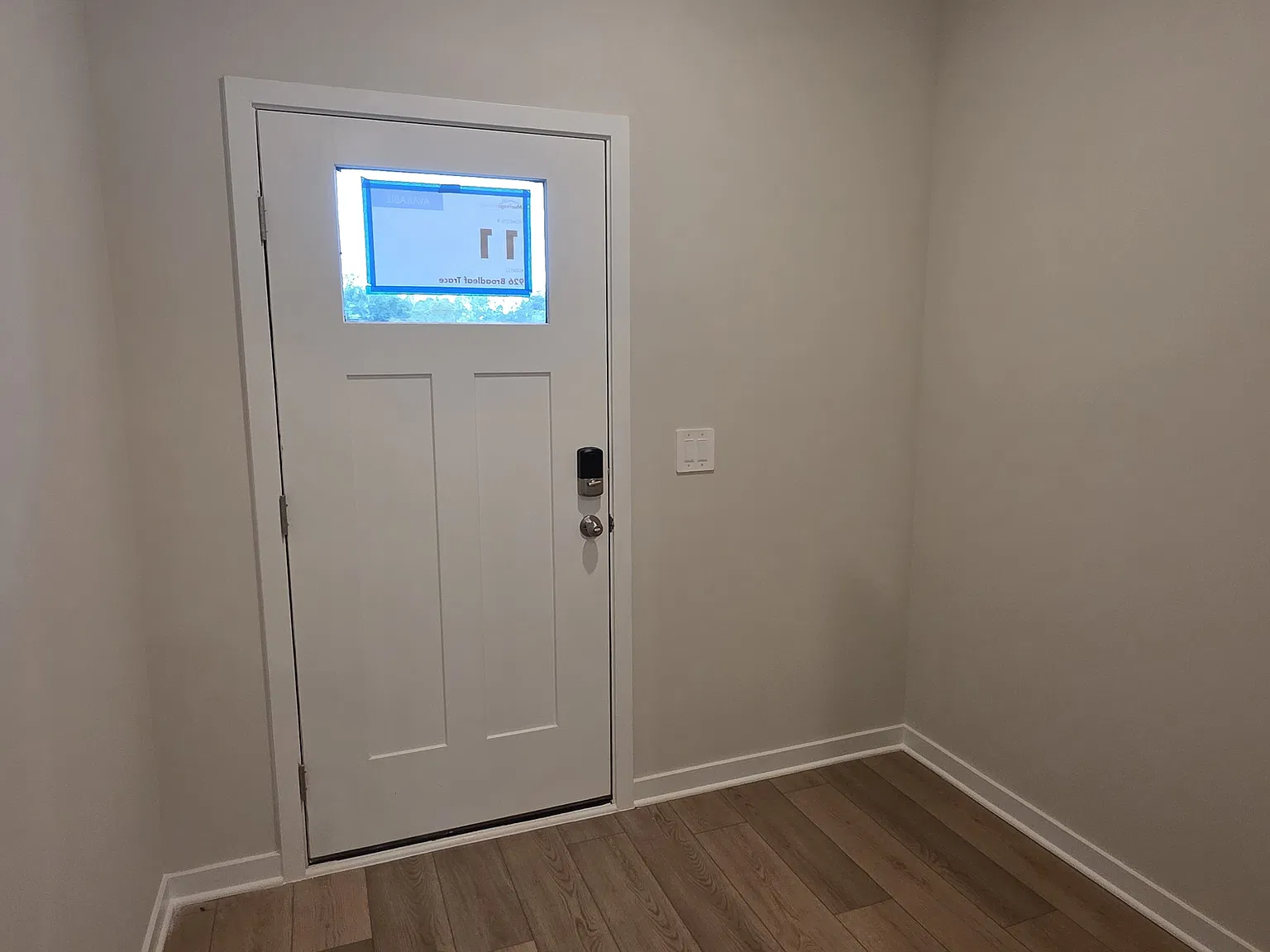 3 bed, 1600 sqft, $2,000 — Photo 2