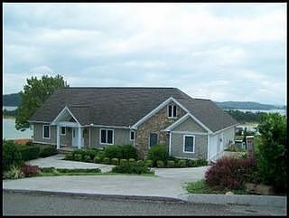 1st image of 432 Riverbend Dr