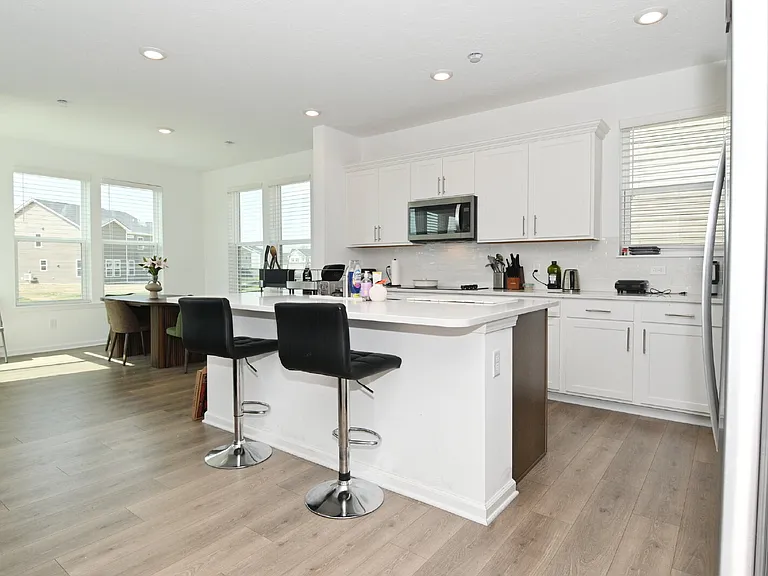 7348 Deerberg Dr — Photo 11