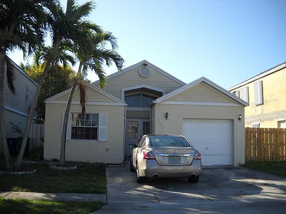5th image of 9906 W Daffodil Ln
