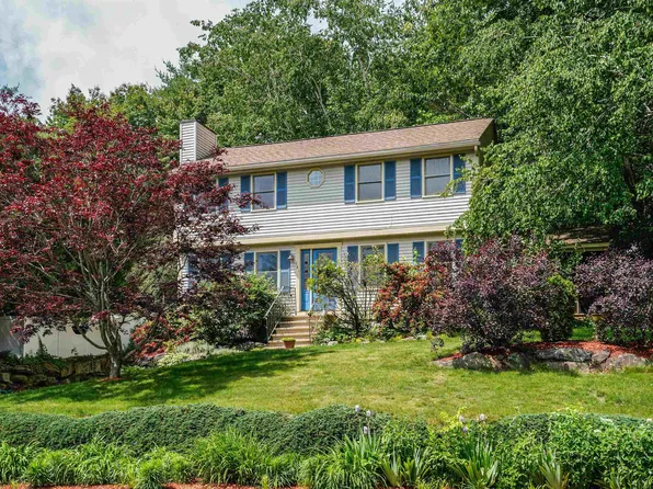 141 Eastwind Drive, Manchester, NH 03104