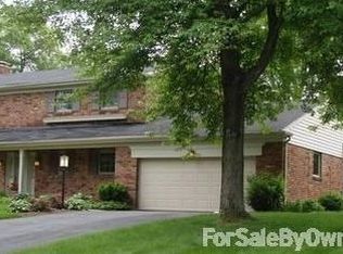 5646 Oakvista Dr, Cincinnati, OH 45227
