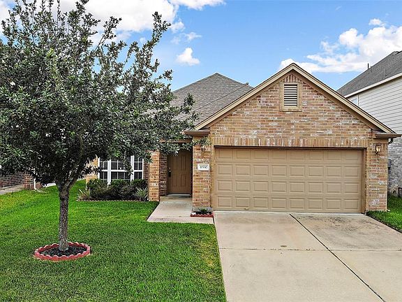3rd image of 11530 Dahlia Dale Dr