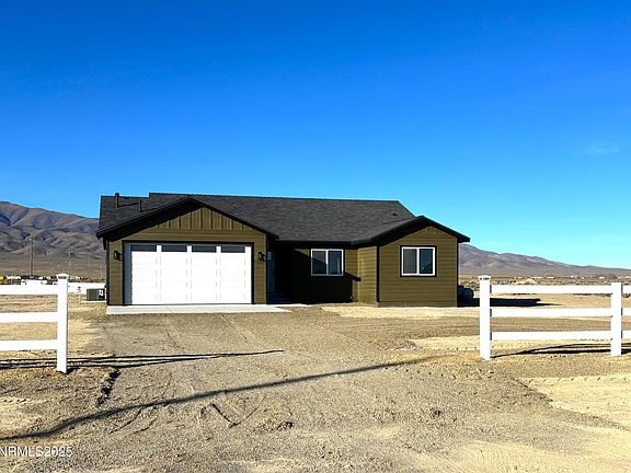 2nd image of 665 Emerald Ln