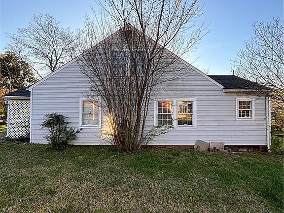 2nd image of 3558 Spangenberg Ave
