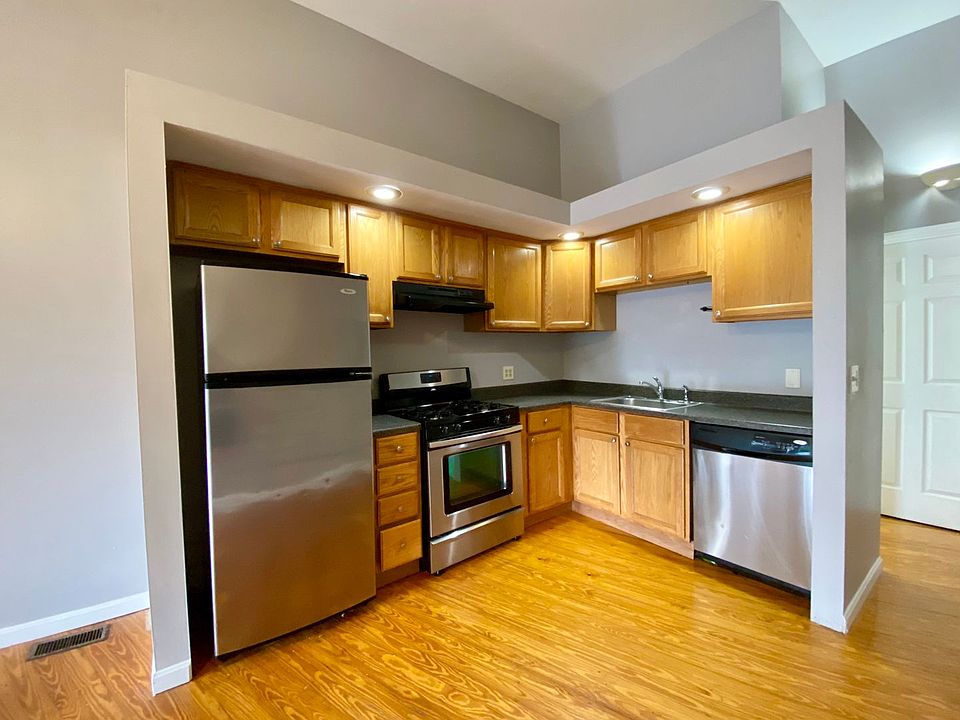 Warner St Duplex 400 Warner St Cincinnati, OH Zillow