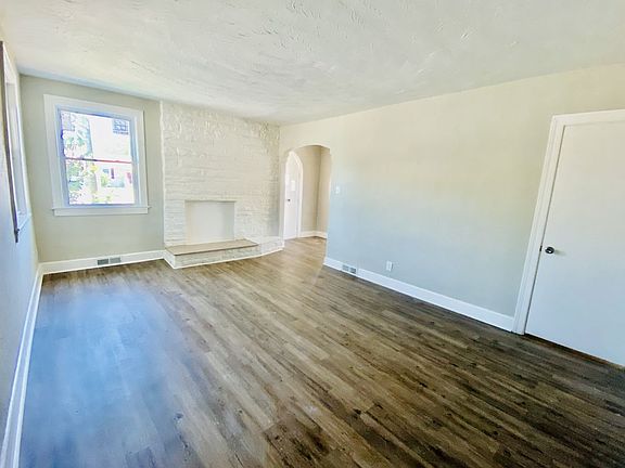 5th image of 2300 Effingham St