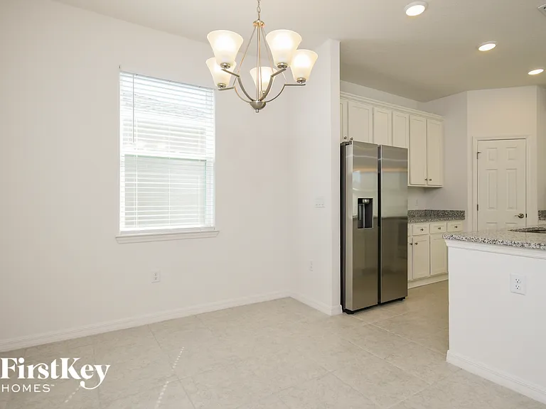 1227 Ponca Rd — Photo 5