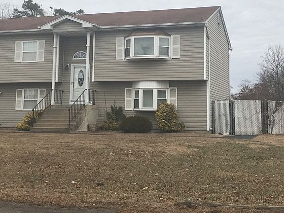 2nd image of 855 Wilson Blvd