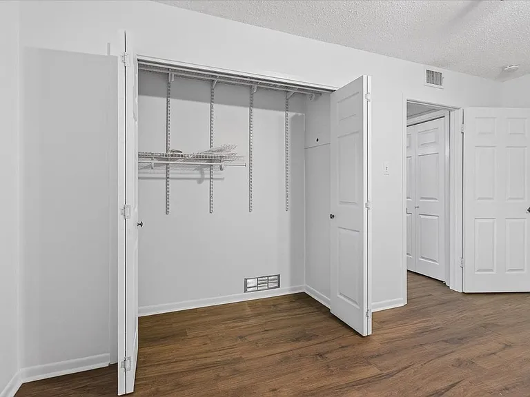 4026 Northwood Dr — Photo 24
