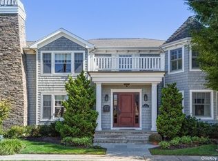 5 Biarritz St, Long Beach, NY 11561