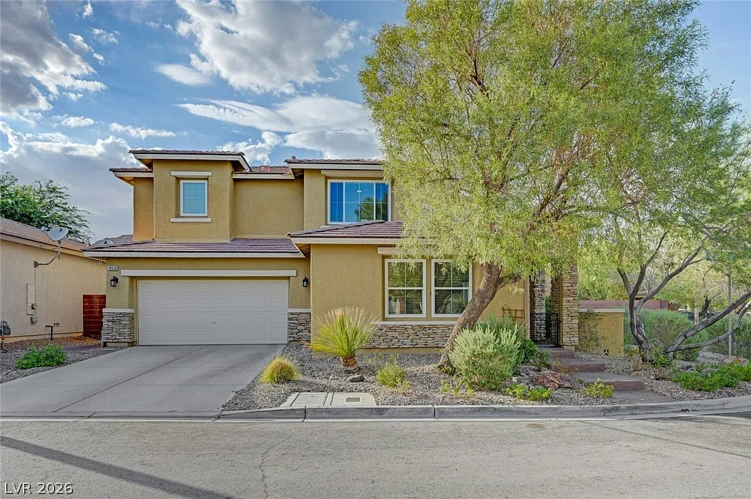 5 bed, 5.0 bath, 2428 sqft, $3,450 — Photo 1