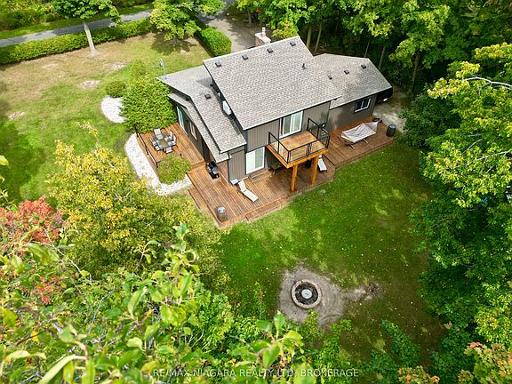2nd image of 4905 Mapleview Cres