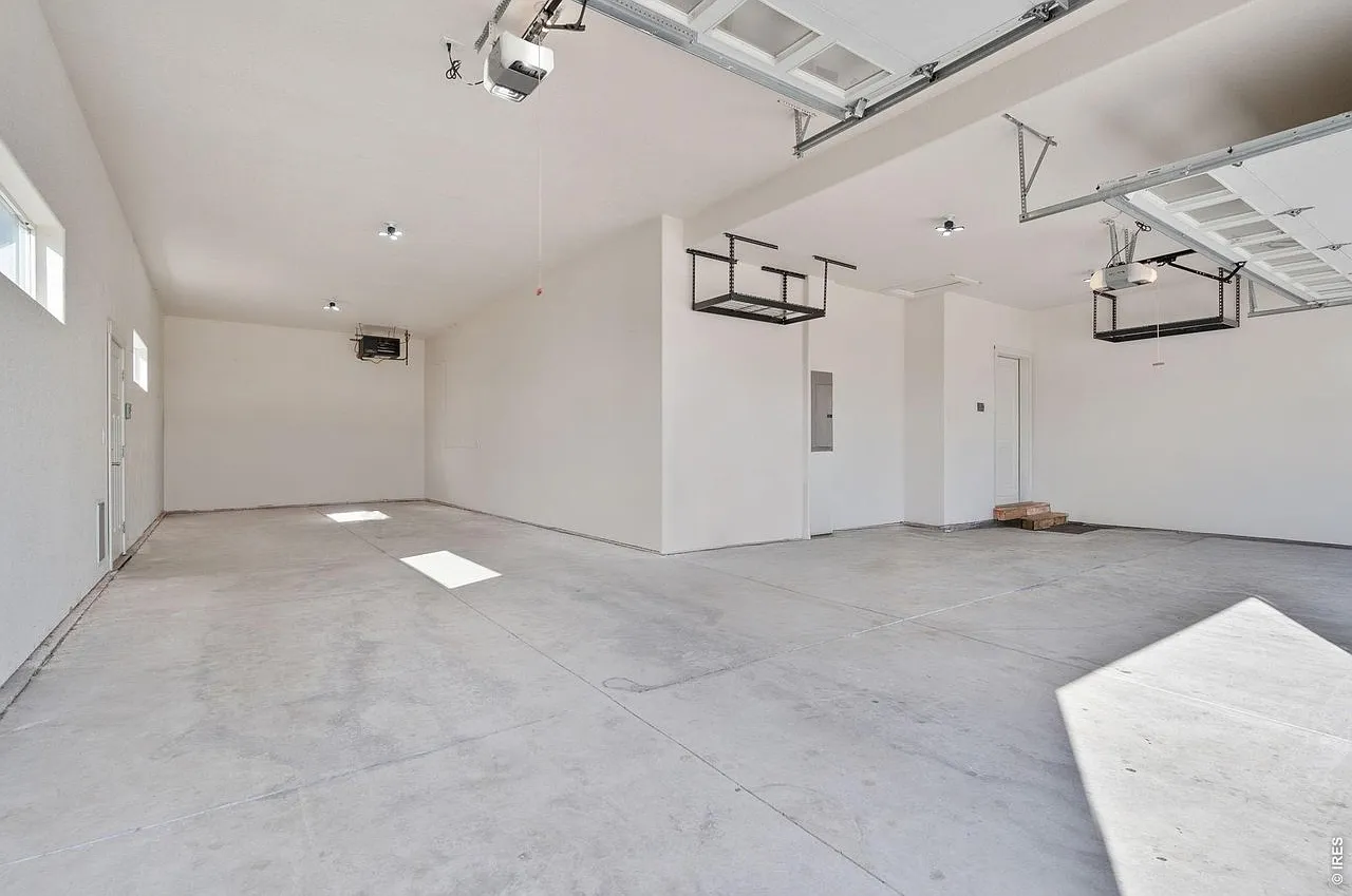 4 bed, 3463 sqft, $2,800 — Photo 2