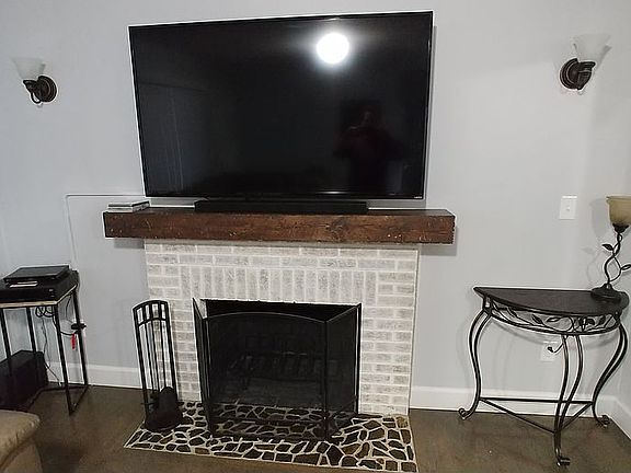 3rd image of 145 Majestic Dr NW