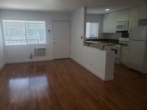 2nd image of 3333 San Marino St APT 14