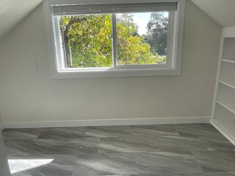 Breakfast nook off kitchen