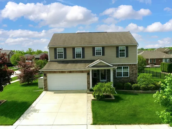22298 Natalie Dr, Macomb, MI 48042