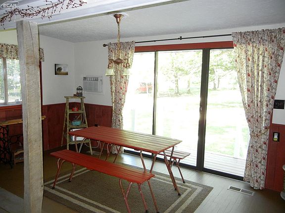 4th image of 822 Park Ln