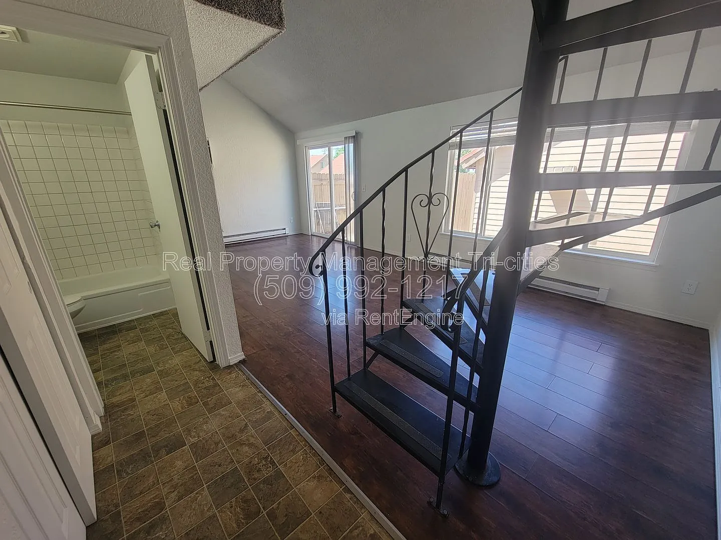 1 bed, 1.0 bath, 600 sqft, $975 — Photo 2